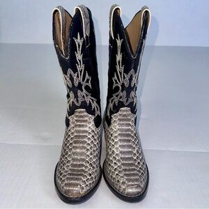 Unisex youth vintage Laredo cowboy boots, black & gray snakeskin-textured